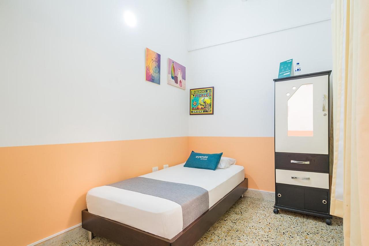 Casa De Pinos Hotel Bucaramanga Exteriör bild